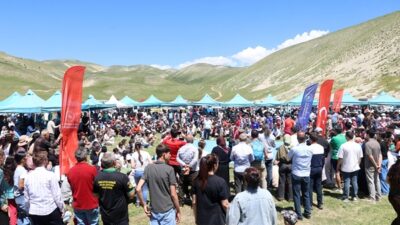 Kahramanmaraş Valiliği idari şemsiyesi altında; Kahramanmaraş Büyükşehir Belediyesi, Gençlik ve
