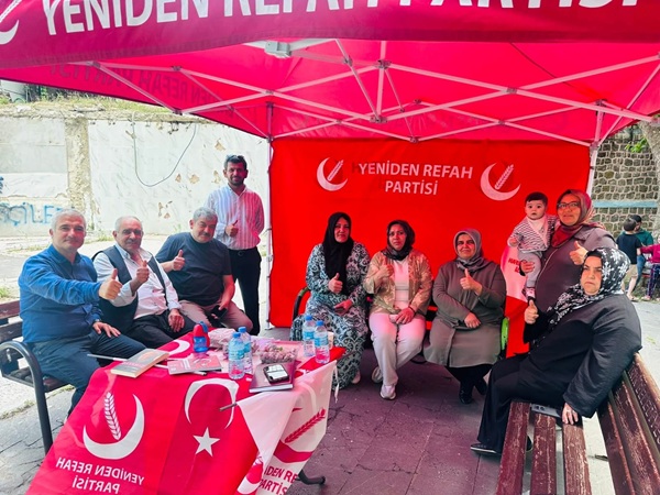 Siyasal partilerin yerel düzeydeki teşkilatlanma modelleri, seçmen mobilizasyonu ve kitle