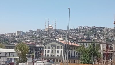 Kahramanmaraş genelinde nüfus yoğunluğuna bağlı olarak tırmanışa geçen konut fiyatları,