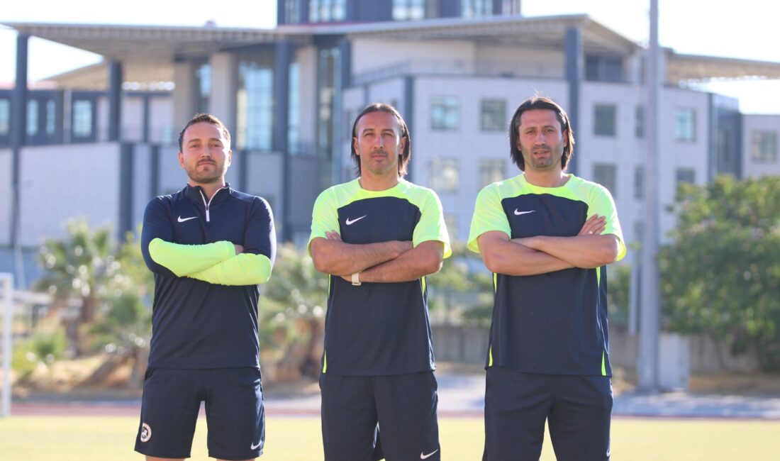 Profesyonel ligde Kahramanmaraş’ı temsil eden temsilcimiz Kahramanmaraş İstiklalspor Kahramanmaraşlı antrenörlere