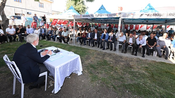  Göreve geldiği ilk günden beri makam koltuğunda oturmak yerine caddeleri,