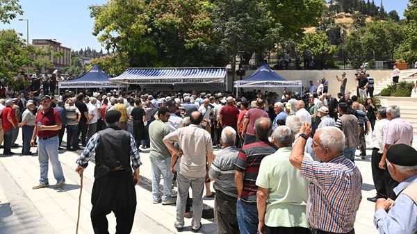 Kahramanmaraş’ta Muharrem ayının getirdiği manevi iklim, Büyükşehir Belediyesi’nin geleneksel aşure