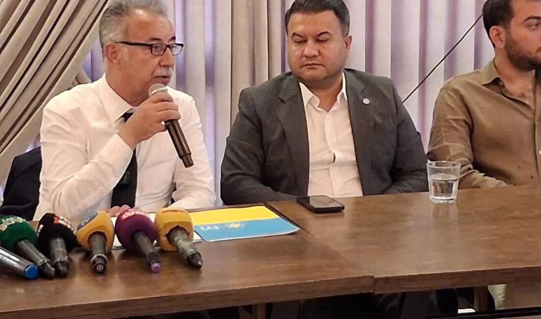 İYİ Parti Kahramanmaraş İl Başkanı Bastırmacı ve parti yönetimi, düzenledikleri