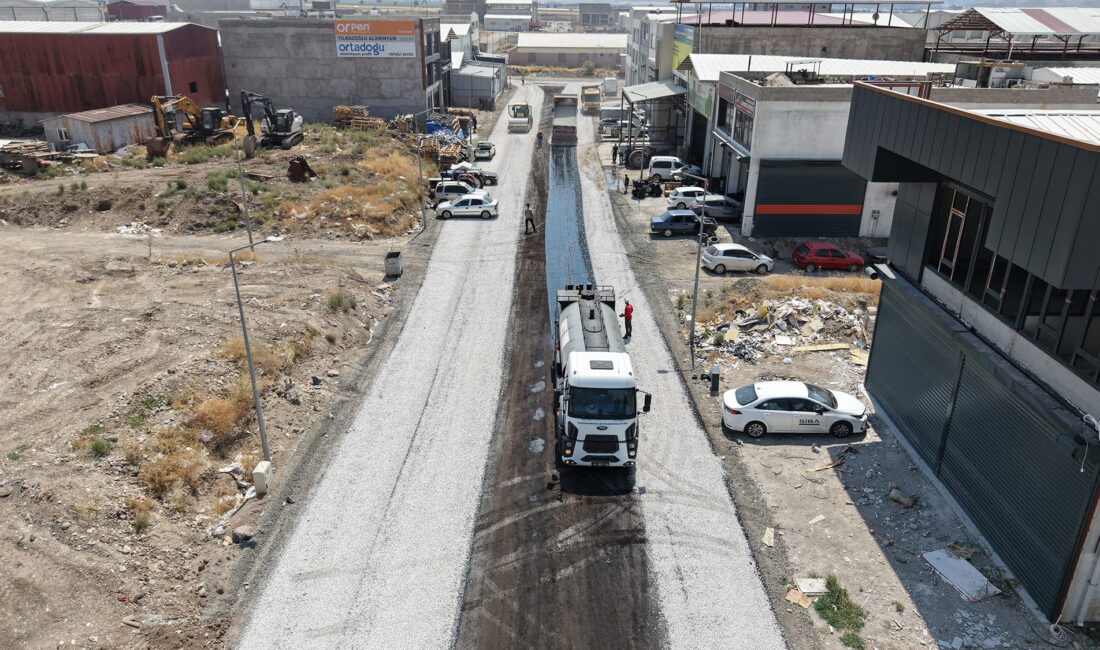Büyükşehir Belediyesi, Yeni Sanayi Sitesi içerisinde bulunan yollarda sathi asfalt