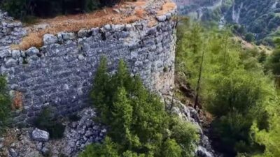 Andırın Gökgedik Mahallesi’ndeki Tarihi Hisar Kalesi İhtişamıyla Yıllara Meydan Okuyor