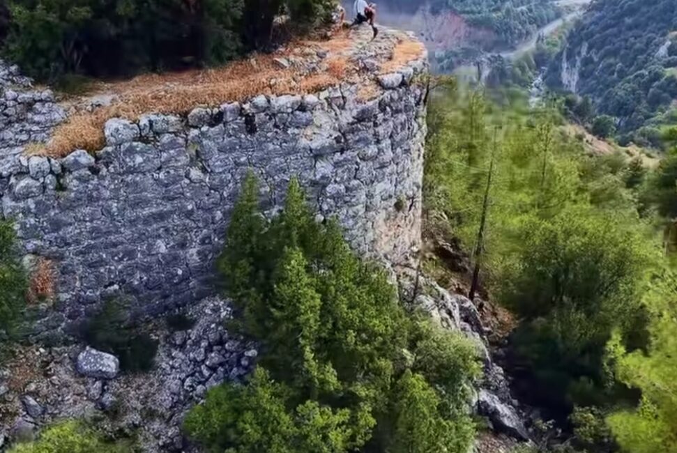 Andırın Gökgedik Mahallesi’ndeki Tarihi Hisar Kalesi İhtişamıyla Yıllara Meydan Okuyor