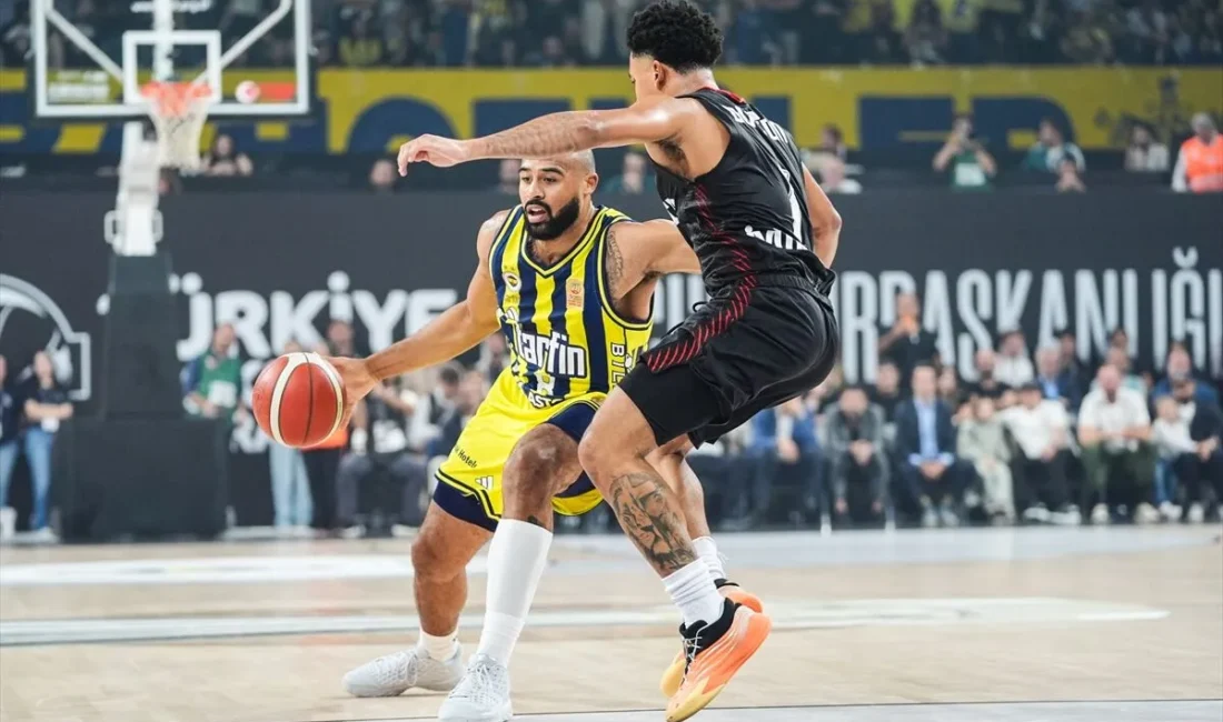 Basketbolda 39. Erkekler Cumhurbaşkanlığı Kupası’nda Fenerbahçe Tarfin, Beşiktaş’ı 72-59 yenerek