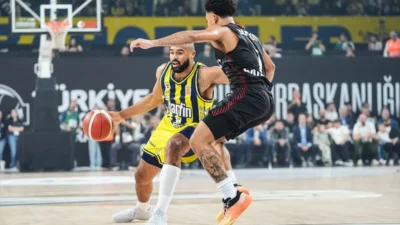 Basketbolda 39. Erkekler Cumhurbaşkanlığı Kupası’nda Fenerbahçe Tarfin, Beşiktaş’ı 72-59 yenerek