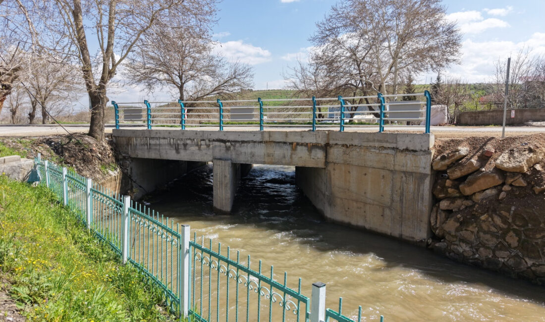Büyükşehir Belediyesi, Başkan Fırat Görgel öncülüğünde köprü ve menfez yatırımlarını
