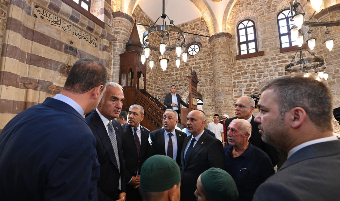 6 Şubat depremlerinde ağır hasar alan Acemli, Bektutiye, Hacı Veli
