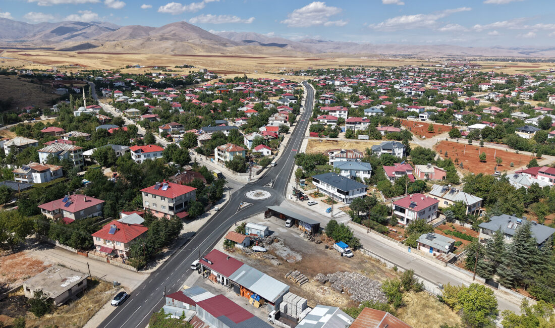 Büyükşehir Belediyesi, Afşin Alpaslan Mahallesi’nde bulunan yaklaşık 2 kilometrelik Afetevler