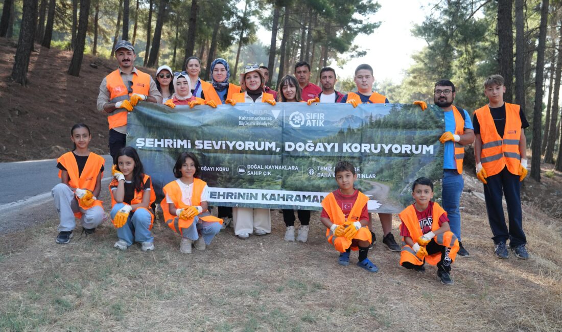 Büyükşehir Belediyesi, “Şehrimi Seviyorum, Doğayı Koruyorum” temasıyla Kazma Bağları’nda gönüllü