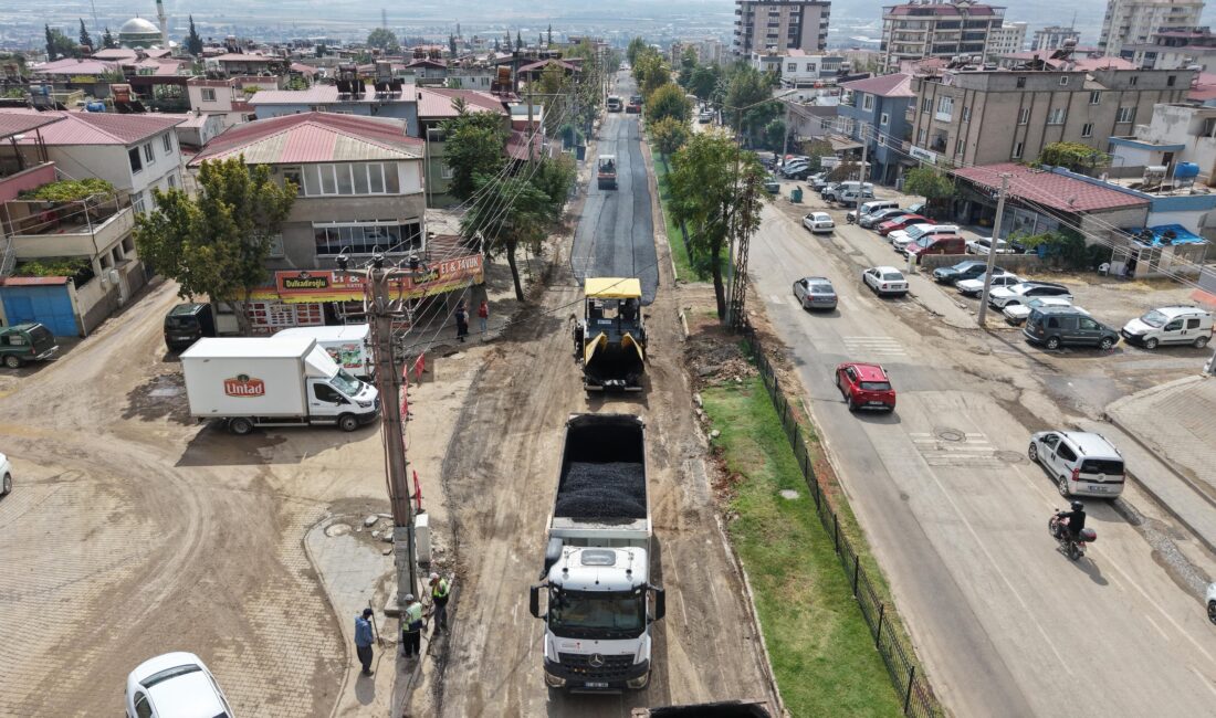 Büyükşehir Belediyesi, Tevfik Kadıoğlu Bulvarı’nda ilk etap asfalt çalışmasına başladı.