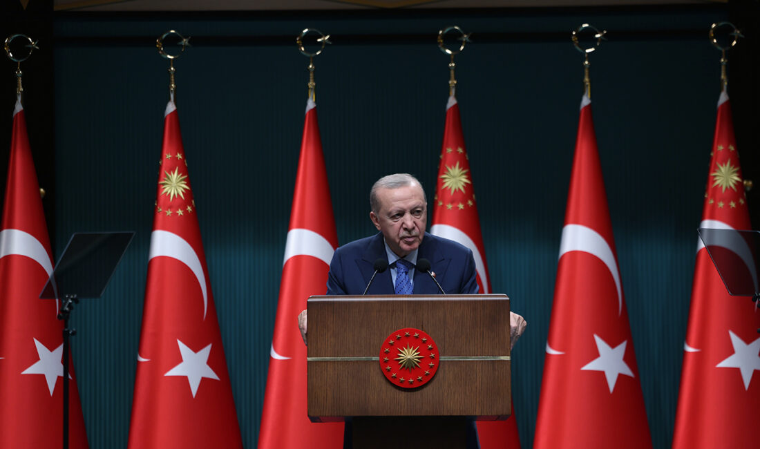Cumhurbaşkanı Recep Tayyip Erdoğan, Cumhurbaşkanlığı Külliyesinde gerçekleştirilen Cumhurbaşkanlığı Kabinesi Toplantısı’nın