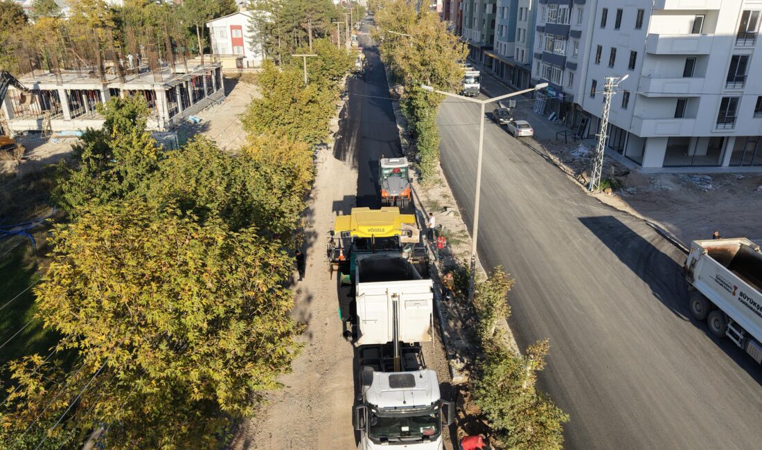 Büyükşehir Belediyesi, Elbistan’da deprem sonrası oluşturulan rezerv alanlara ulaşım sağlayan