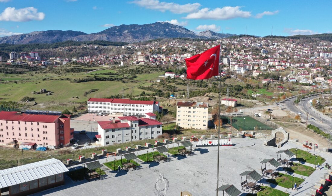 &nbsp; Çılgın Sayısal Loto’da yüzleri güldüren büyük ikramiye Kahramanmaraş’ın Andırın