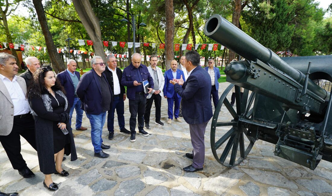 Büyükşehir Belediyesi tarafından Kahramanmaraş Kalesi’nde düzenlenen programda muhtarlar, tarihçi yazar