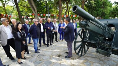 Büyükşehir Belediyesi tarafından Kahramanmaraş Kalesi’nde düzenlenen programda muhtarlar, tarihçi yazar