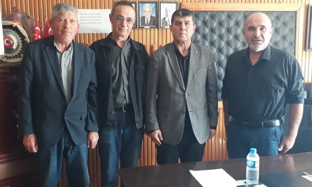 AK Parti Andırın İlçe Başkanı Abdulkadir Kayıran, yönetim kurulu üyeleri