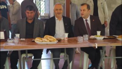 Andırın Kaymakamı Ömer Bulut ve Belediye Başkanı Ahmet Sinan Gökşen,