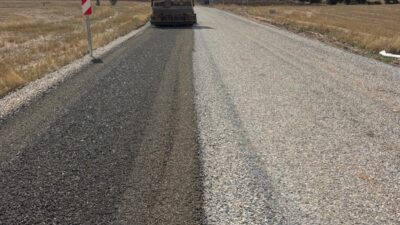 Büyükşehir Belediyesi, Göksun’un kırsal Yeniyapan Mahallesi’nin grup yolunda kapsamlı dönüşümünü