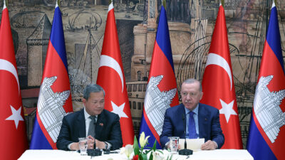 &nbsp; &nbsp; Cumhurbaşkanı Recep Tayyip Erdoğan ve Kamboçya Başbakanı Hun