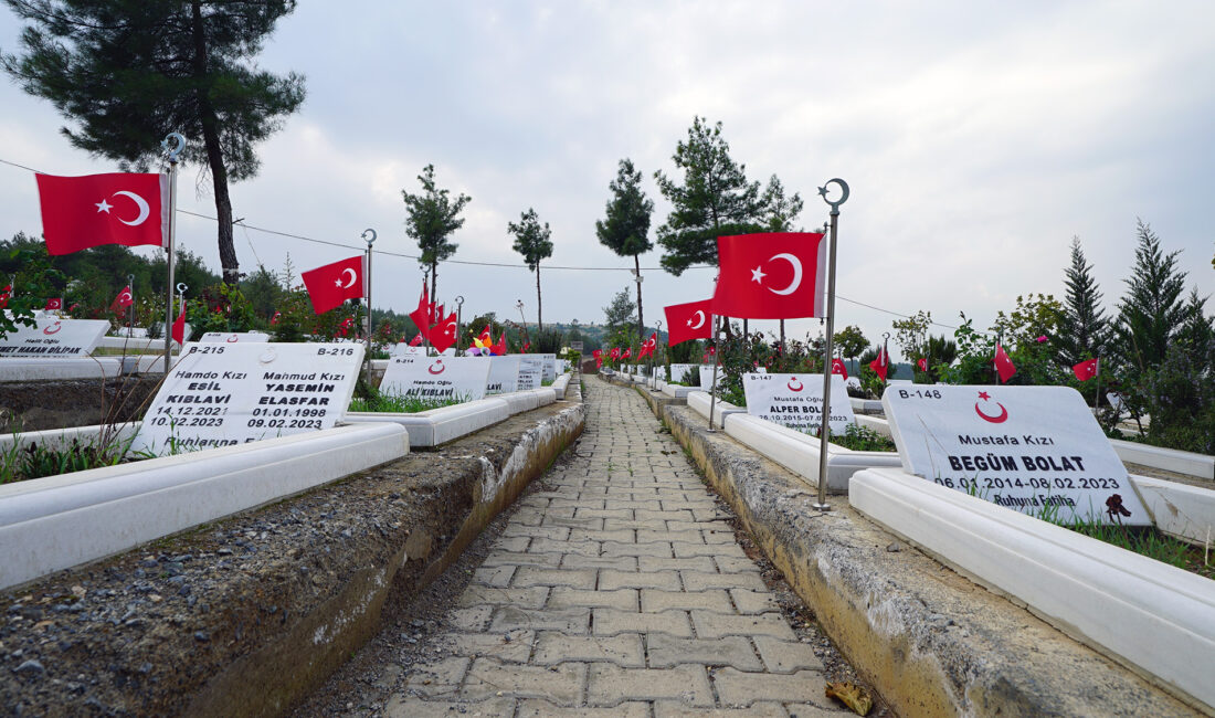 Büyükşehir Belediyesi, Kapıçam Şehir Mezarlığı’nda çevre düzenlemesi, peyzaj ve bakım