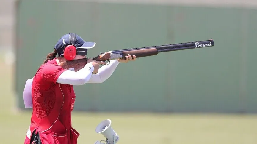Milli sporcu Safiye Temizdemir, Yunanistan’da devam eden Avrupa Plak Atışları
