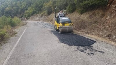 Kahramanmaraş Büyükşehir Belediyesi, Andırın ilçesindeki yol bakım ve onarım çalışmalarına