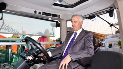 Kahramanmaraş Valisi Mükerrem Ünlüer, EXPO Fuar Merkezi’nde düzenlenen 10. Kahramanmaraş
