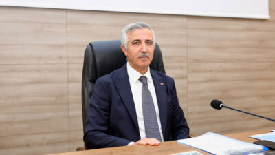 Sevgili gençler! Hepinizi saygı, sevgi ve hürmetle selamlıyor, Cumhuriyet Bayramımızı