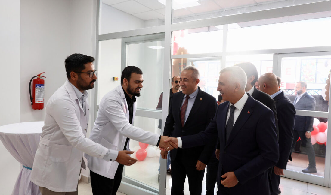 &nbsp; Kahramanmaraş Valisii Mükerrem Ünlüer, hayırsever Hurşitoğlu ailesinin katkılarıyla Yenikent