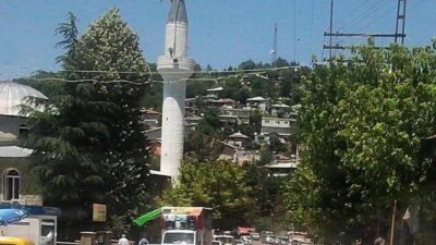 Kahramanmaraş’ın Andırın ilçesinde, 6 Şubat depremlerinde ağır hasar alarak yıkılan